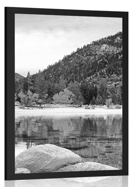 Poster lacul în natură în design alb-negru